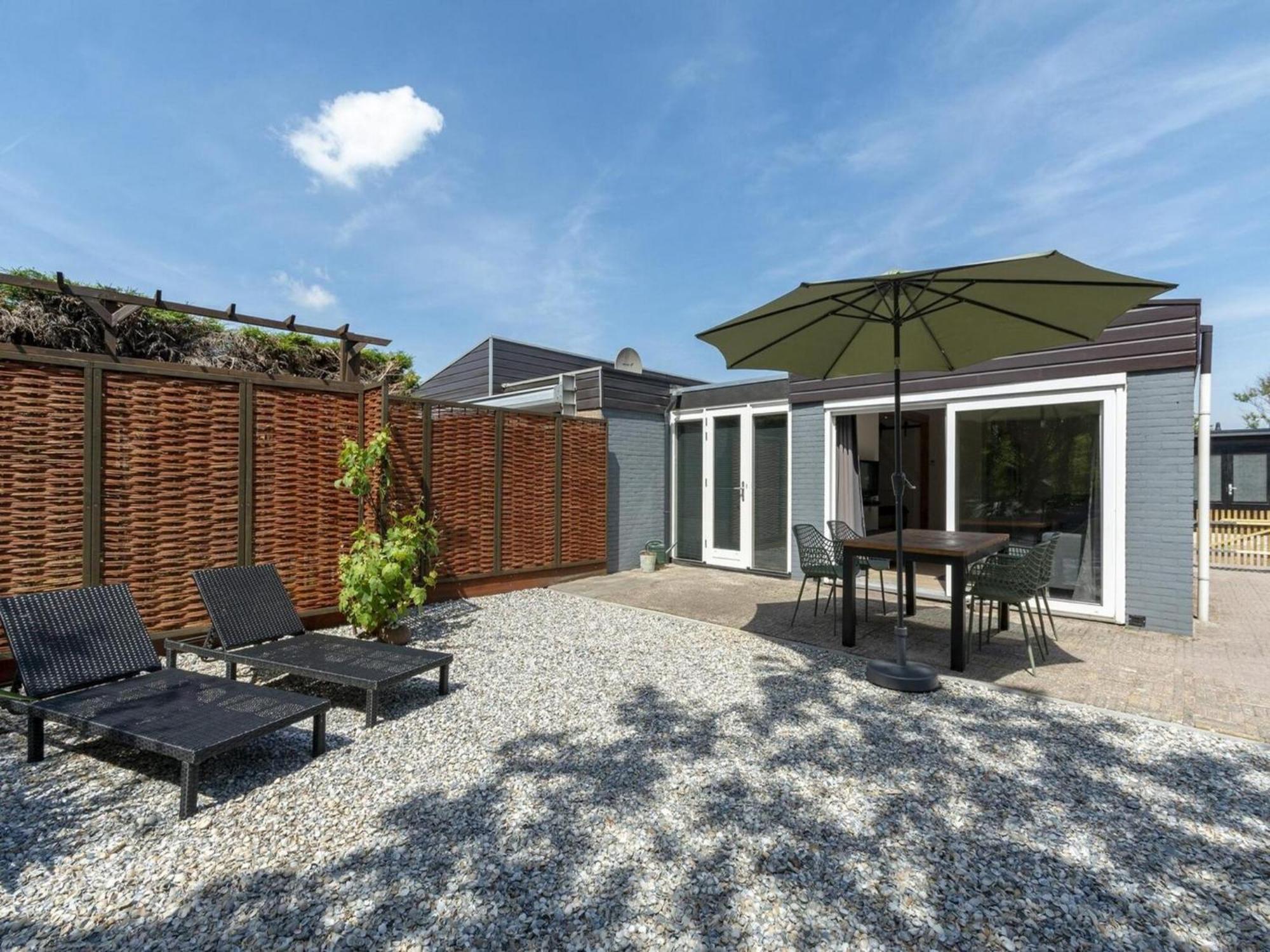 Luxurious Furnished Bungalow With Terrace Callantsoog Exterior photo